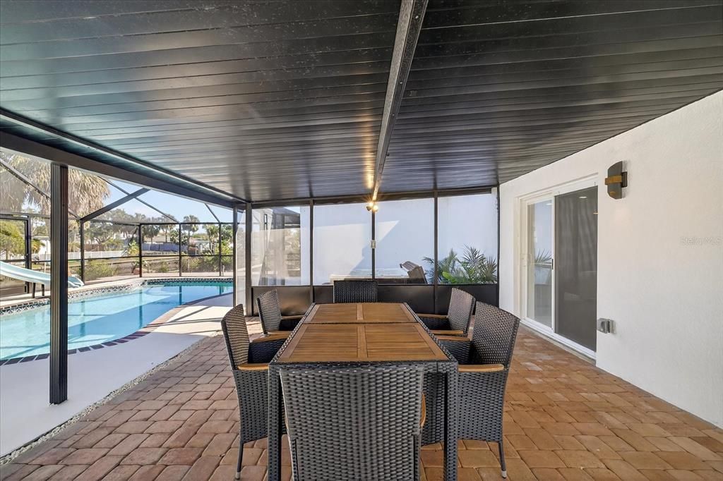 For Sale: $685,000 (3 beds, 2 baths, 1710 Square Feet)