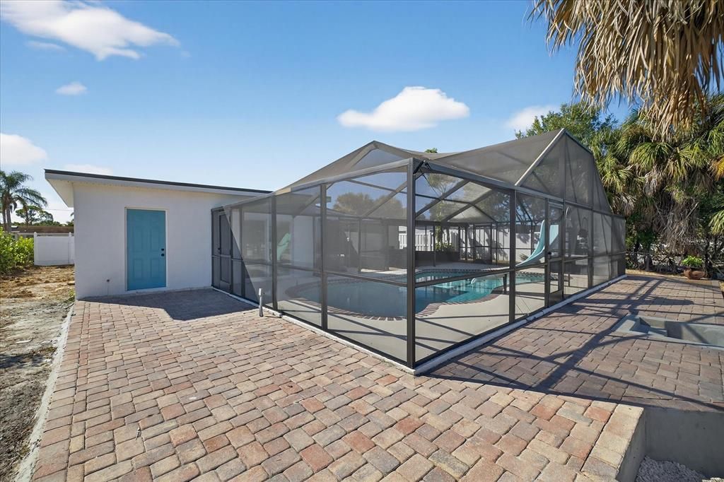 For Sale: $685,000 (3 beds, 2 baths, 1710 Square Feet)