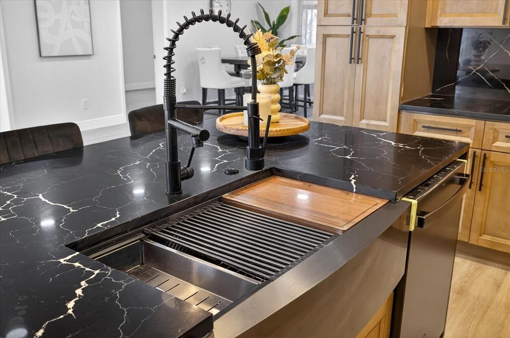 For Sale: $685,000 (3 beds, 2 baths, 1710 Square Feet)