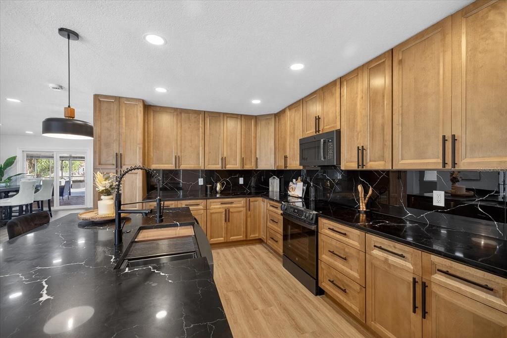 For Sale: $685,000 (3 beds, 2 baths, 1710 Square Feet)