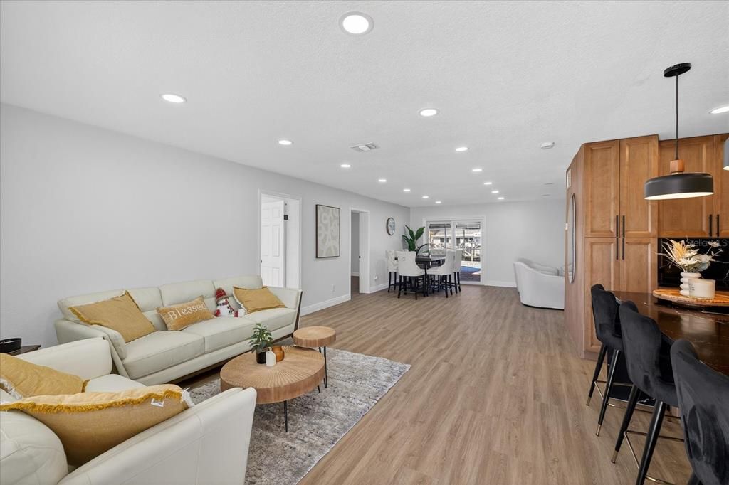 For Sale: $685,000 (3 beds, 2 baths, 1710 Square Feet)