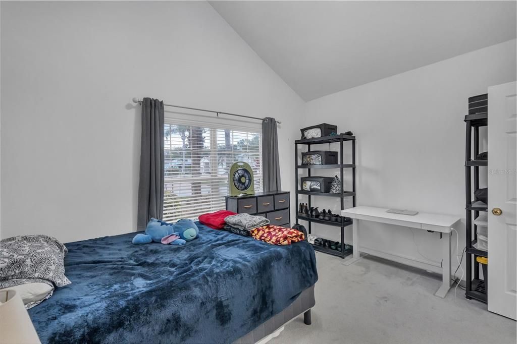 For Sale: $399,999 (2 beds, 2 baths, 1726 Square Feet)