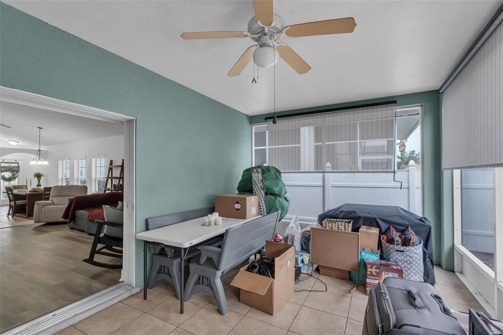 For Sale: $399,999 (2 beds, 2 baths, 1726 Square Feet)