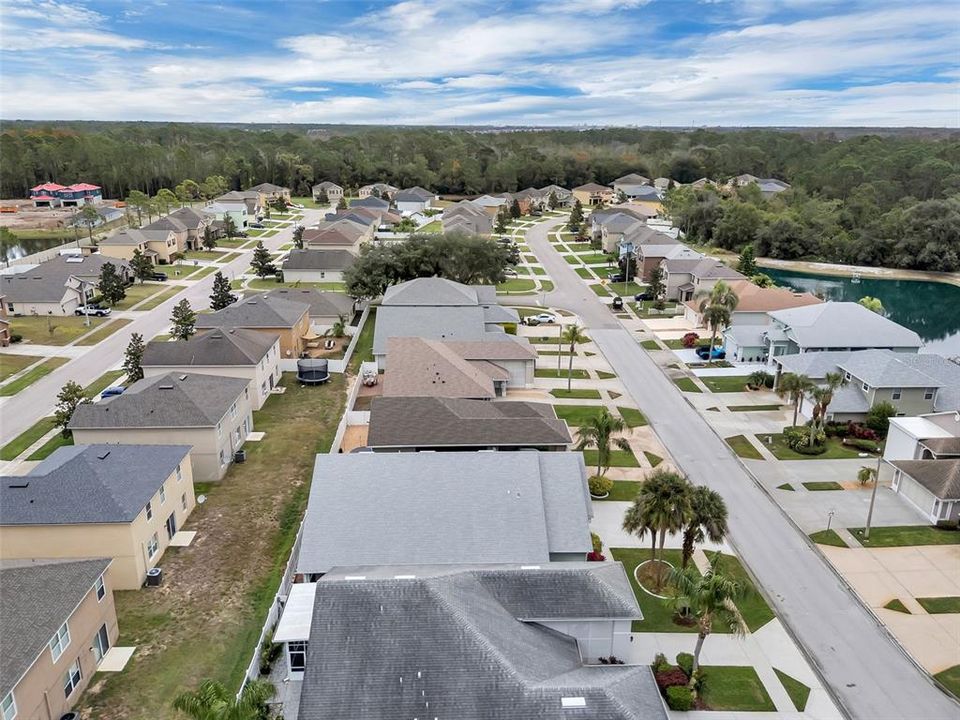 For Sale: $399,999 (2 beds, 2 baths, 1726 Square Feet)