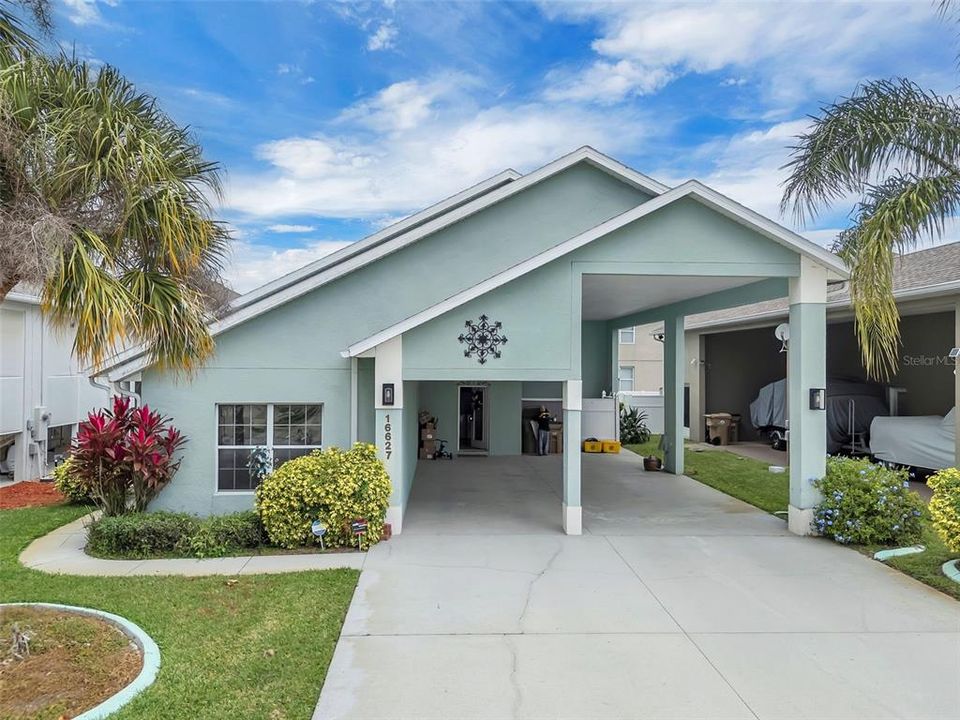 For Sale: $399,999 (2 beds, 2 baths, 1726 Square Feet)