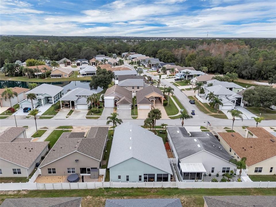 For Sale: $399,999 (2 beds, 2 baths, 1726 Square Feet)