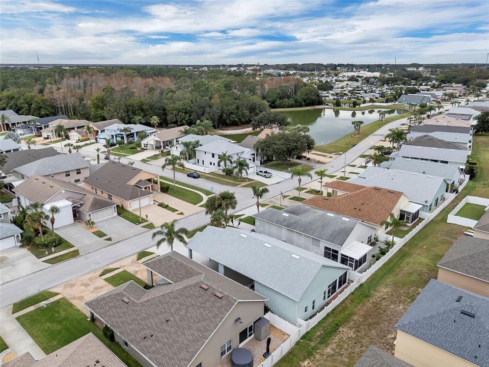 For Sale: $399,999 (2 beds, 2 baths, 1726 Square Feet)