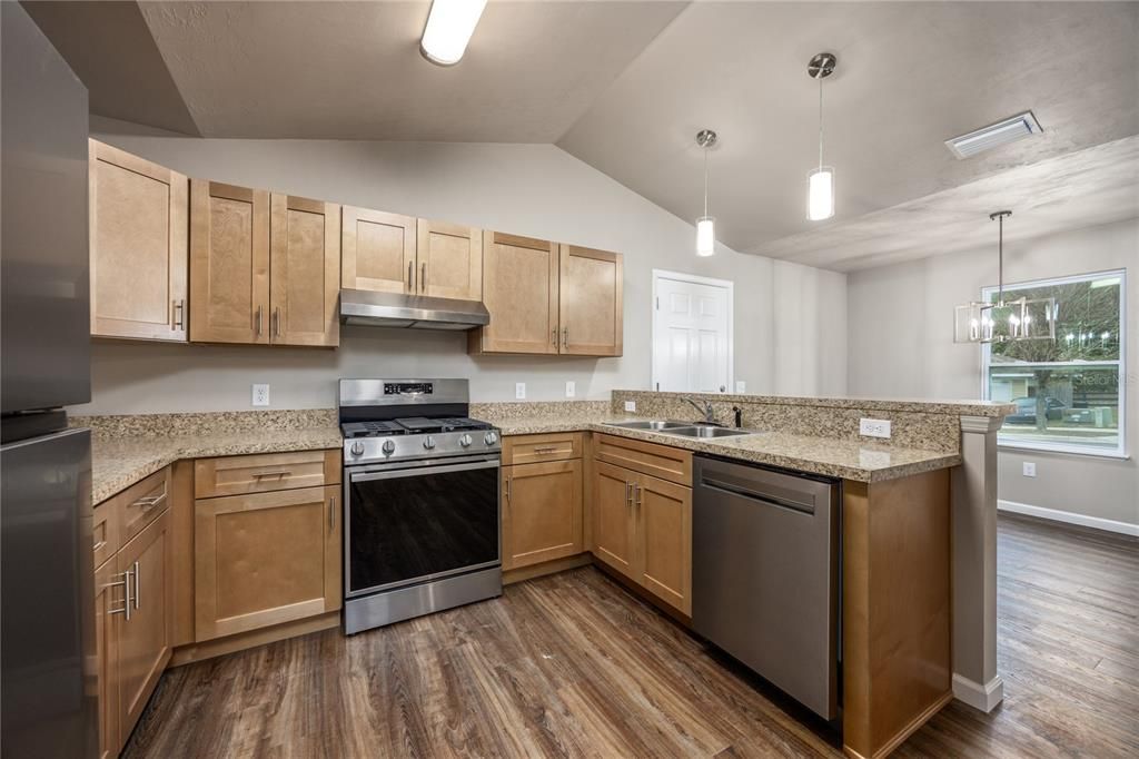 En Venta: $250,000 (3 camas, 2 baños, 1166 Pies cuadrados)