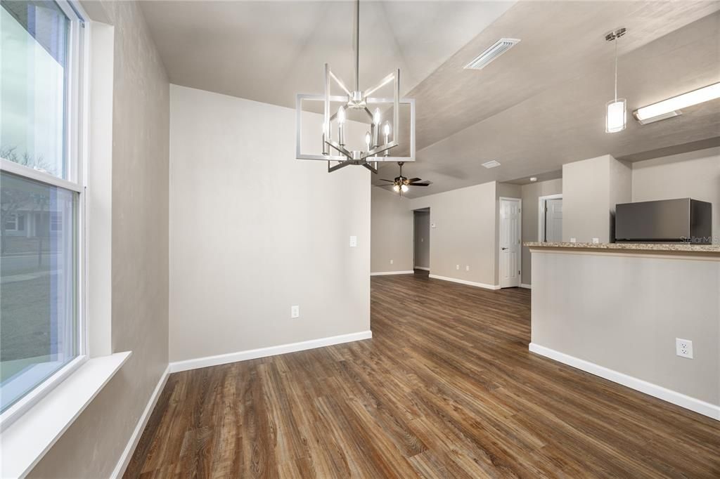 En Venta: $250,000 (3 camas, 2 baños, 1166 Pies cuadrados)