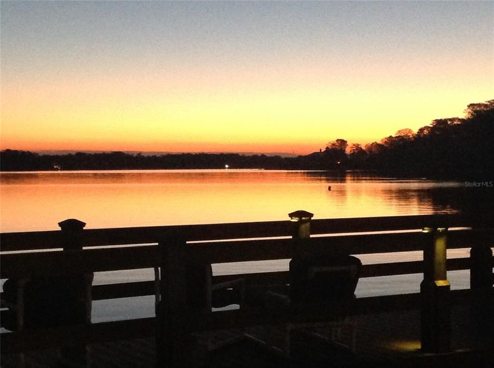 待售: $345,000 (2 贝兹, 1 浴室, 816 平方英尺)