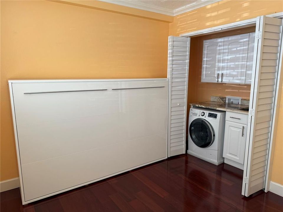 待售: $345,000 (2 贝兹, 1 浴室, 816 平方英尺)