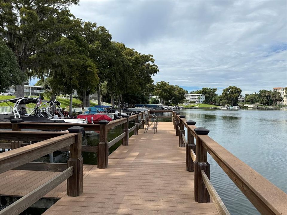 待售: $345,000 (2 贝兹, 1 浴室, 816 平方英尺)