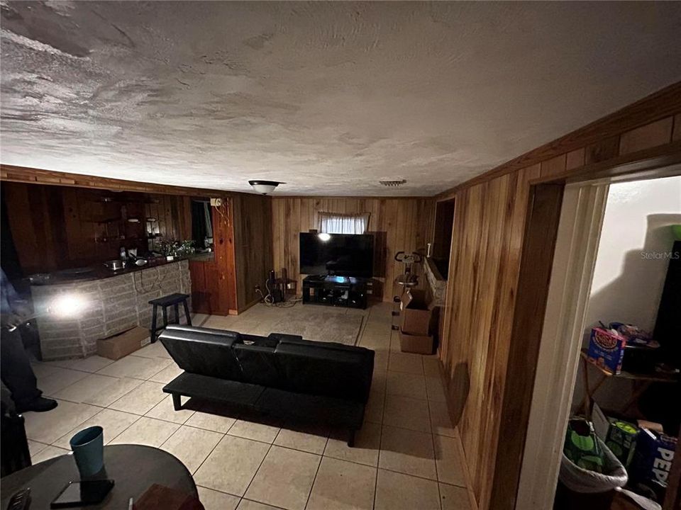 For Sale: $245,000 (4 beds, 2 baths, 1629 Square Feet)