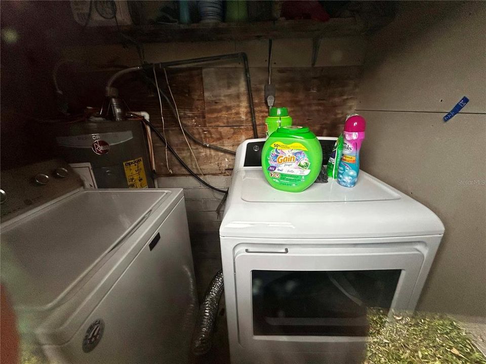 For Sale: $245,000 (4 beds, 2 baths, 1629 Square Feet)