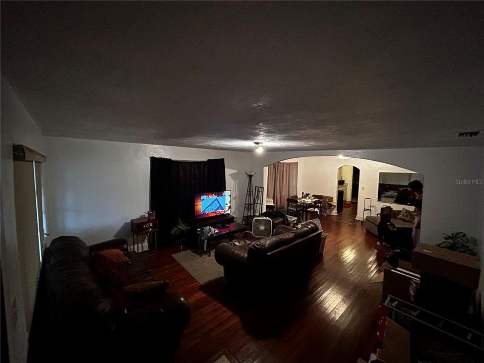 For Sale: $245,000 (4 beds, 2 baths, 1629 Square Feet)