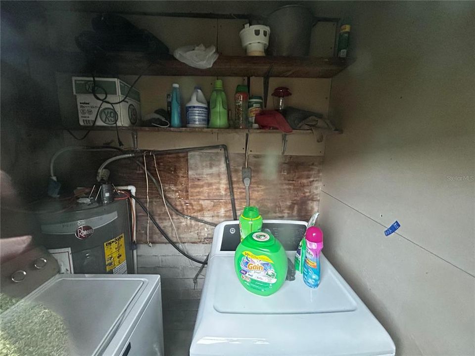 For Sale: $245,000 (4 beds, 2 baths, 1629 Square Feet)