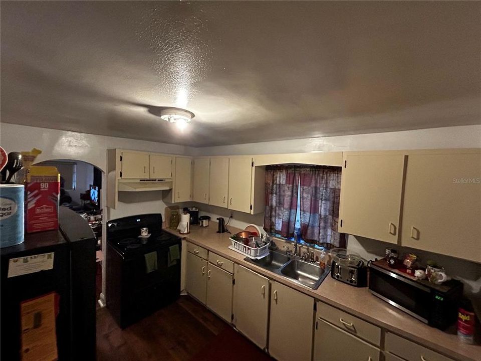 For Sale: $245,000 (4 beds, 2 baths, 1629 Square Feet)