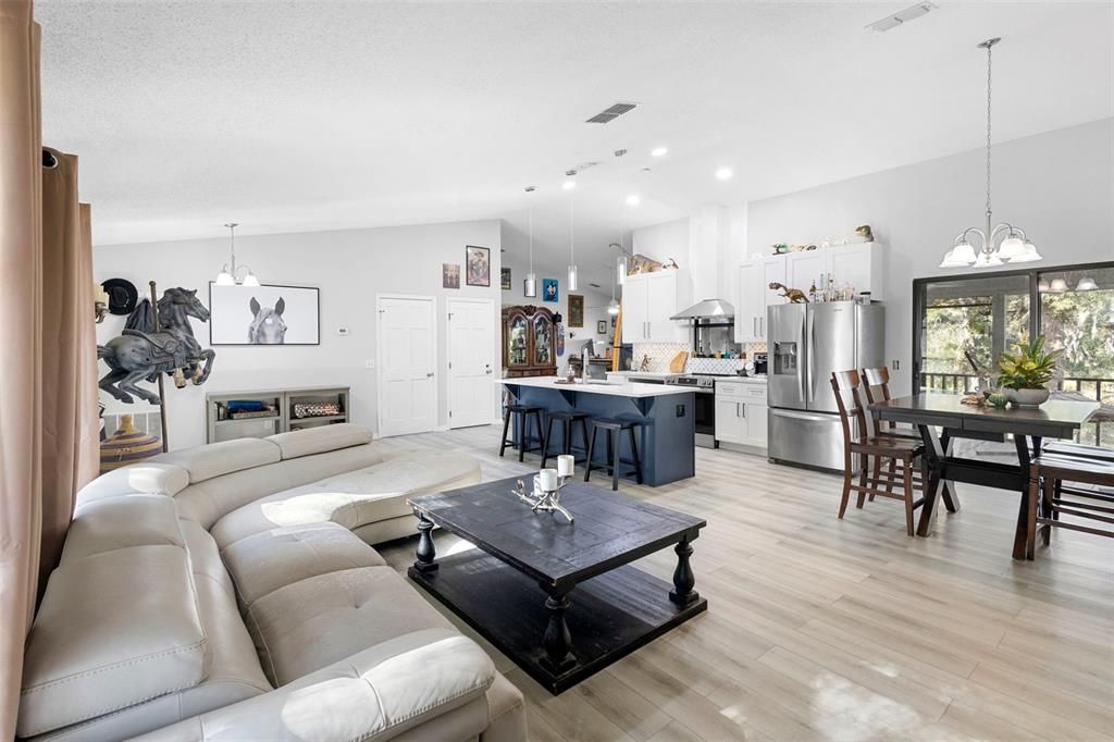 待售: $449,990 (3 贝兹, 2 浴室, 1652 平方英尺)