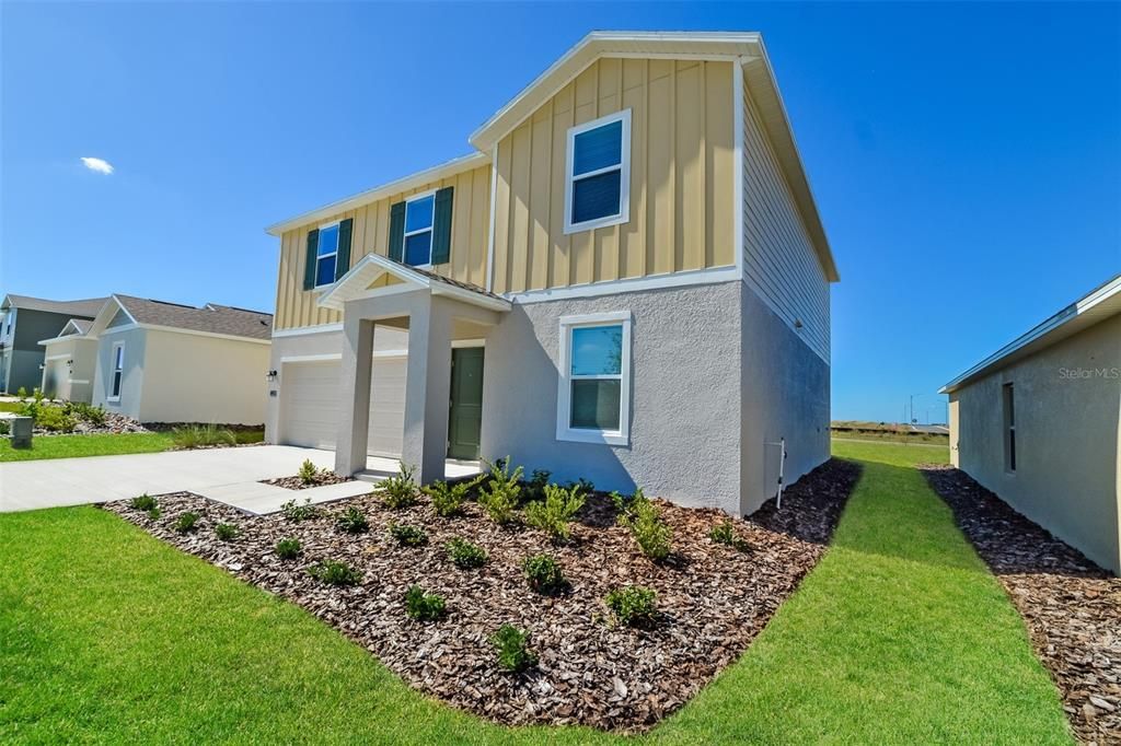 For Rent: $2,195 (5 beds, 2 baths, 2451 Square Feet)