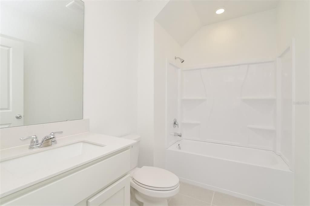 For Rent: $2,195 (5 beds, 2 baths, 2451 Square Feet)