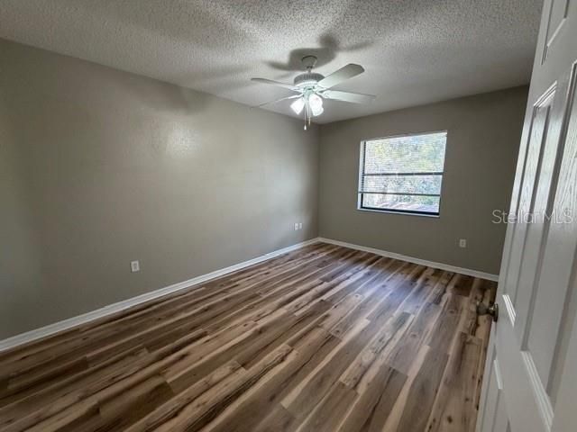 For Rent: $1,100 (2 beds, 1 baths, 864 Square Feet)