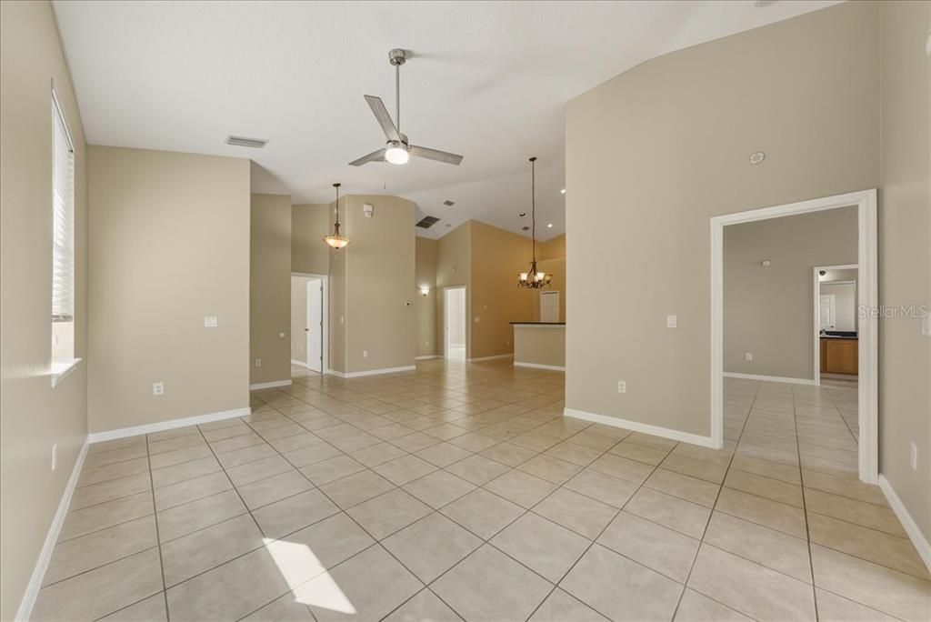 На продажу: $650,000 (6 спален, 0 ванн, 3168 Квадратных фут)