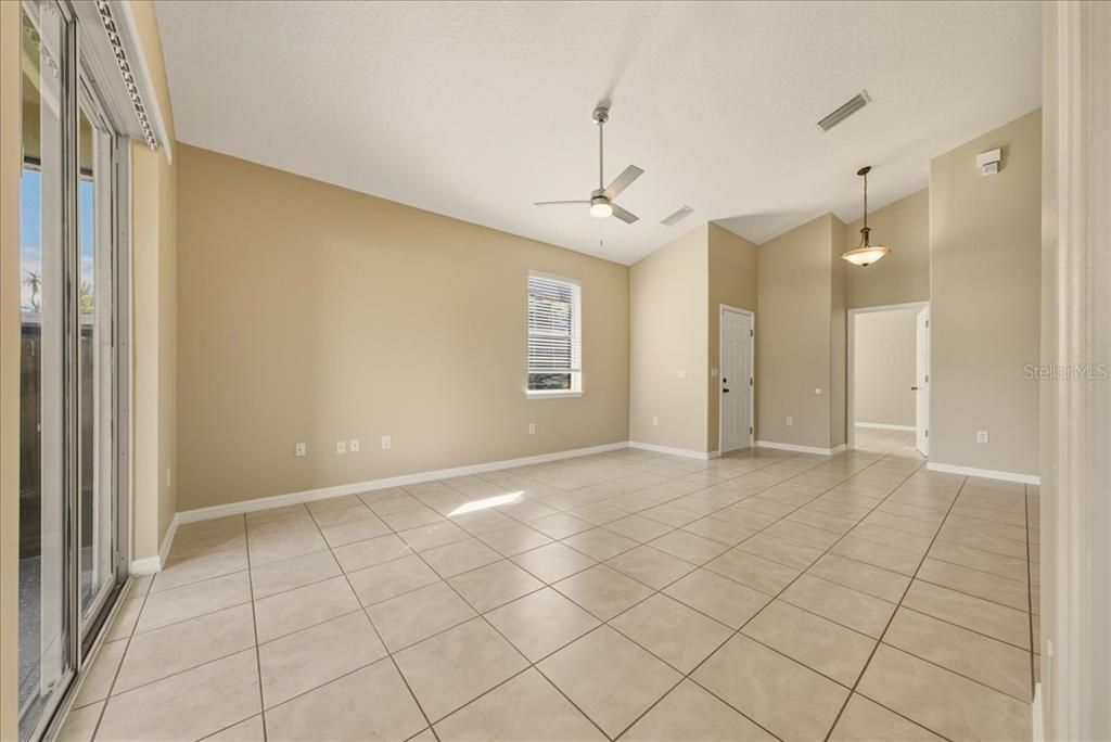 На продажу: $650,000 (6 спален, 0 ванн, 3168 Квадратных фут)