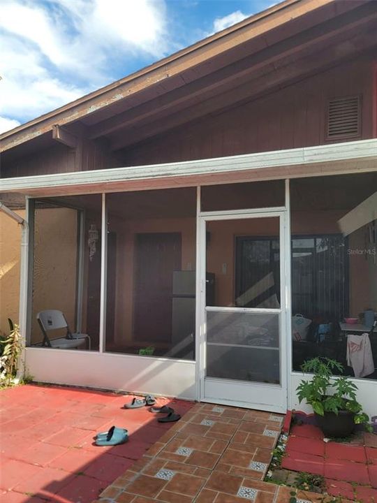 待售: $215,000 (2 贝兹, 2 浴室, 930 平方英尺)