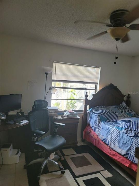 待售: $215,000 (2 贝兹, 2 浴室, 930 平方英尺)