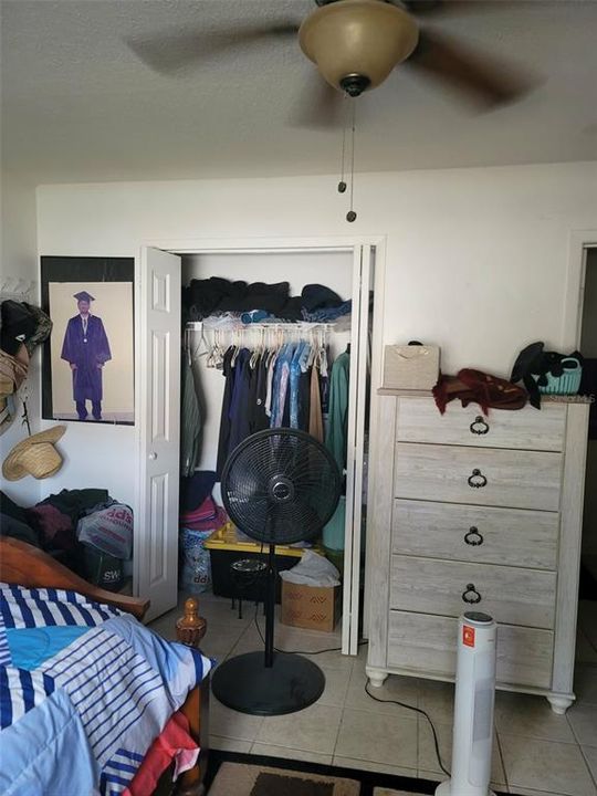 待售: $215,000 (2 贝兹, 2 浴室, 930 平方英尺)