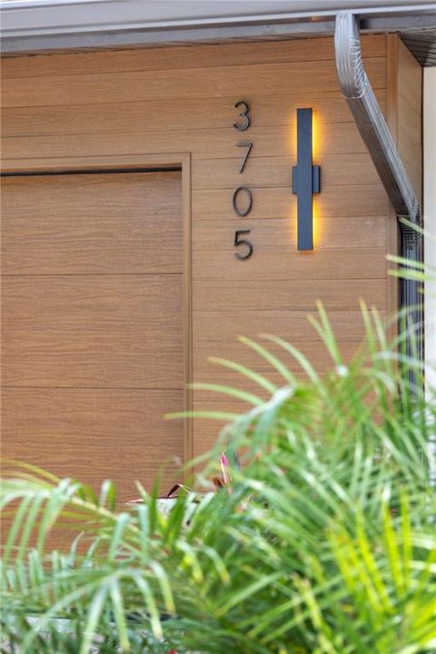 For Sale: $2,190,000 (4 beds, 3 baths, 2529 Square Feet)