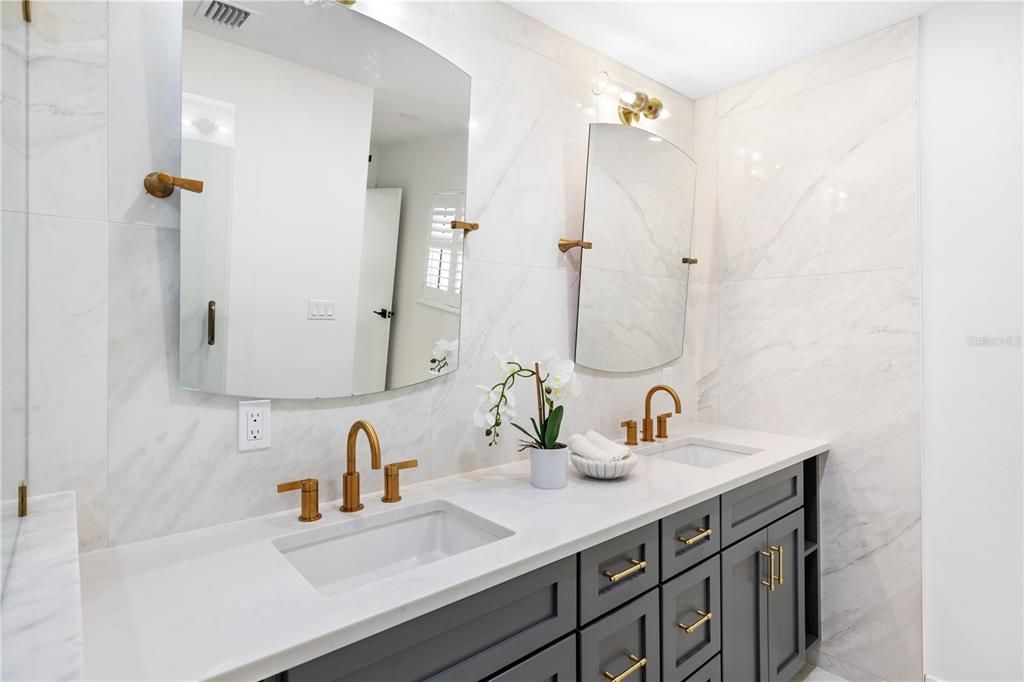 For Sale: $2,190,000 (4 beds, 3 baths, 2529 Square Feet)