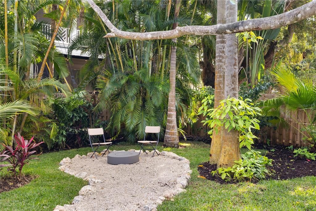 For Sale: $2,190,000 (4 beds, 3 baths, 2529 Square Feet)