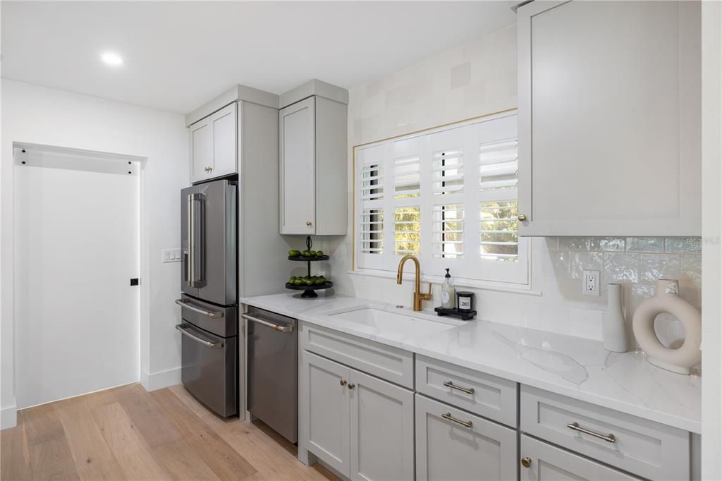 For Sale: $2,190,000 (4 beds, 3 baths, 2529 Square Feet)