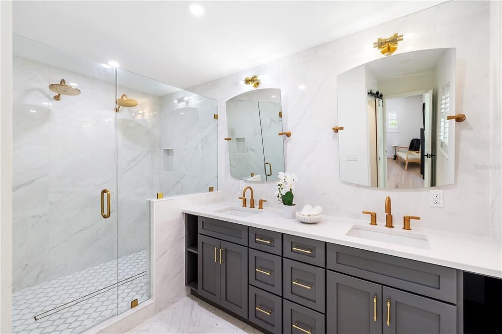 For Sale: $2,190,000 (4 beds, 3 baths, 2529 Square Feet)