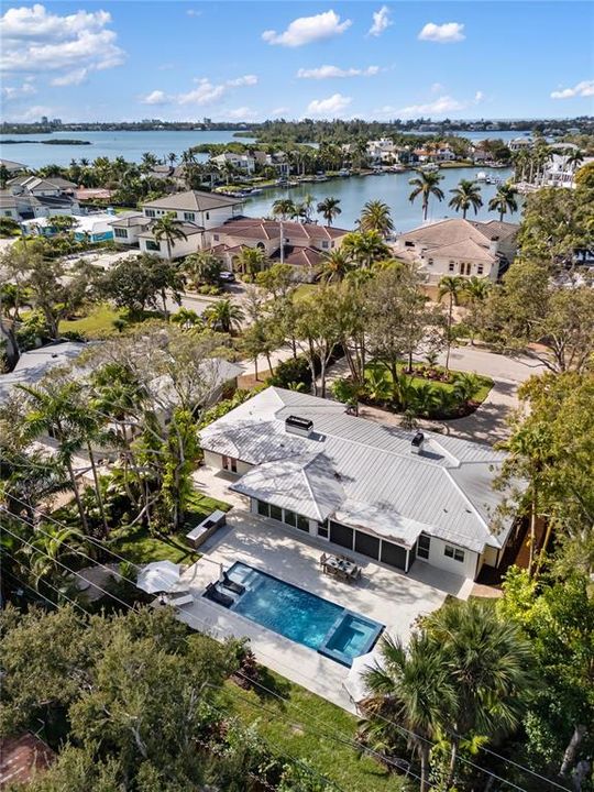 For Sale: $2,190,000 (4 beds, 3 baths, 2529 Square Feet)