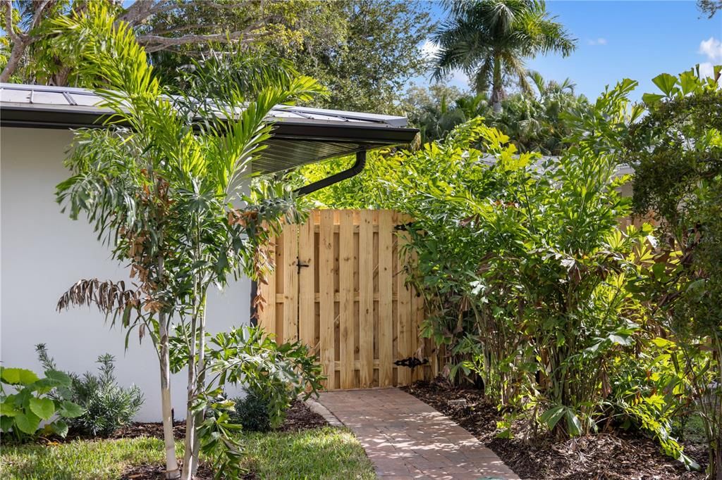 For Sale: $2,190,000 (4 beds, 3 baths, 2529 Square Feet)