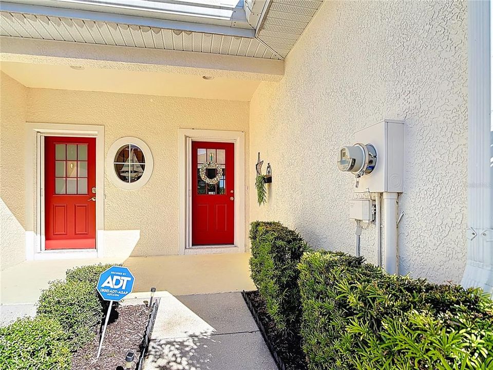 На продажу: $238,000 (2 спален, 2 ванн, 1268 Квадратных фут)