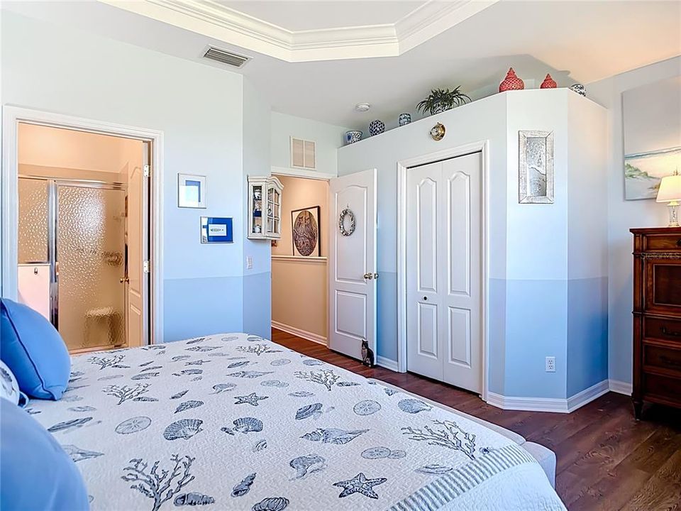 На продажу: $238,000 (2 спален, 2 ванн, 1268 Квадратных фут)