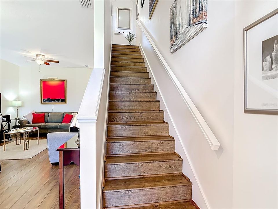 На продажу: $238,000 (2 спален, 2 ванн, 1268 Квадратных фут)