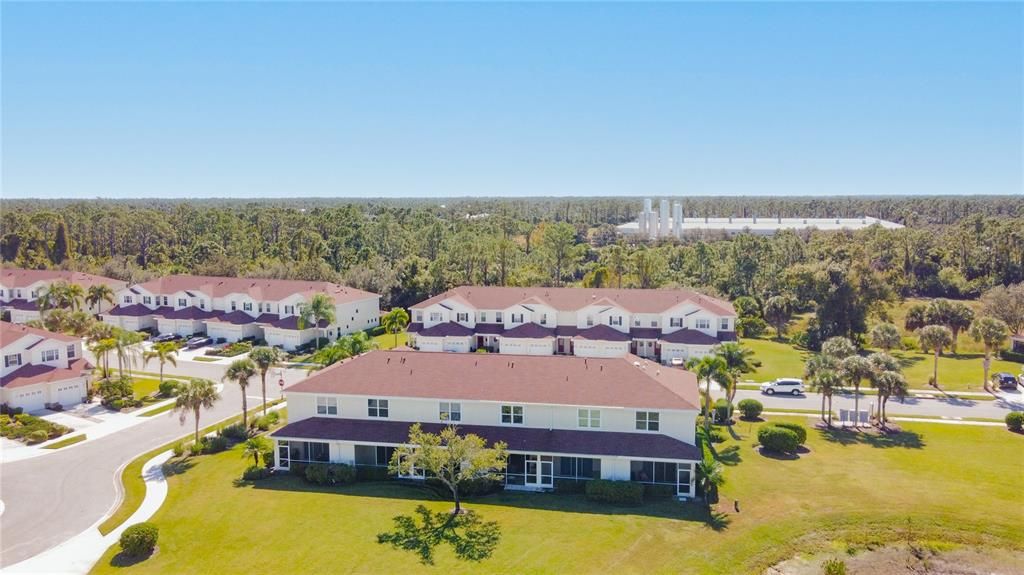 На продажу: $238,000 (2 спален, 2 ванн, 1268 Квадратных фут)