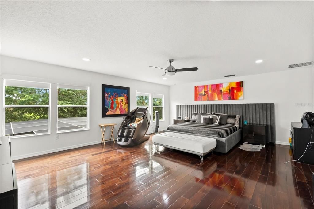 For Rent: $5,470 (5 beds, 3 baths, 3290 Square Feet)