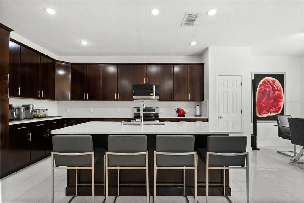 For Rent: $5,470 (5 beds, 3 baths, 3290 Square Feet)