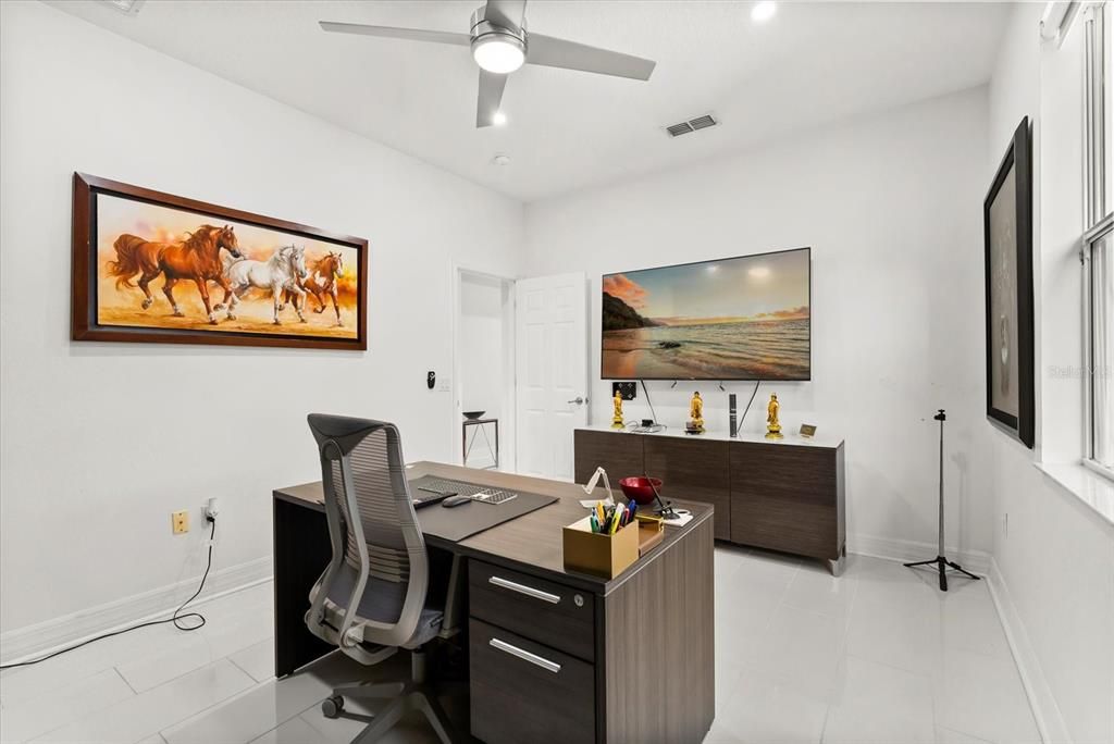 For Rent: $5,470 (5 beds, 3 baths, 3290 Square Feet)