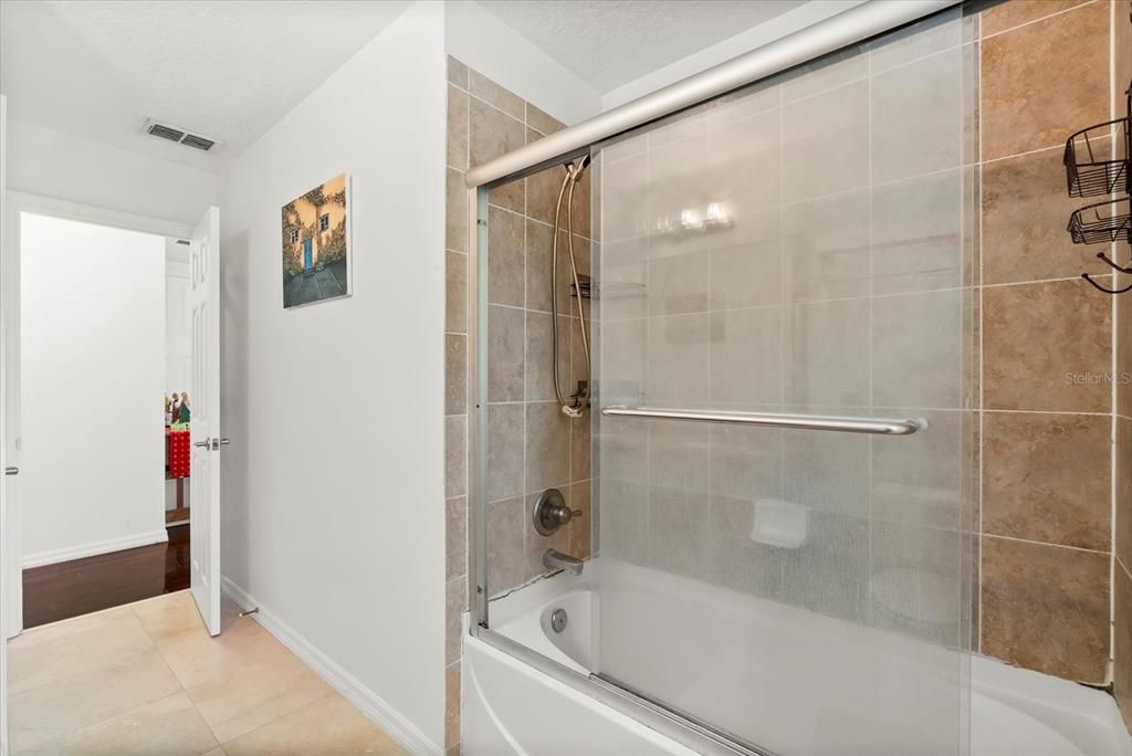 For Rent: $5,470 (5 beds, 3 baths, 3290 Square Feet)