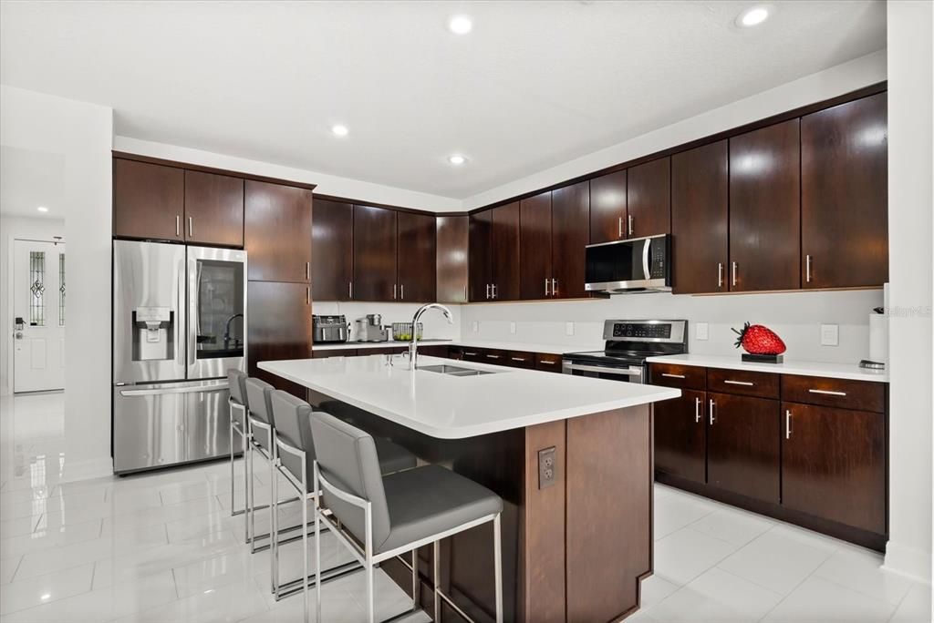 For Rent: $5,470 (5 beds, 3 baths, 3290 Square Feet)