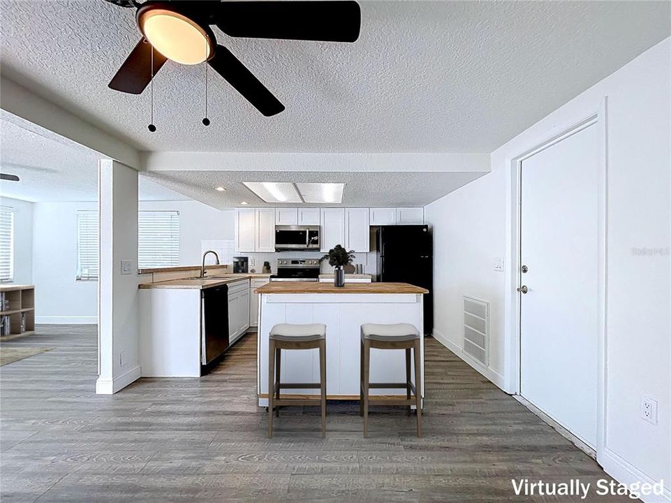 En Venta: $249,900 (2 camas, 2 baños, 1164 Pies cuadrados)