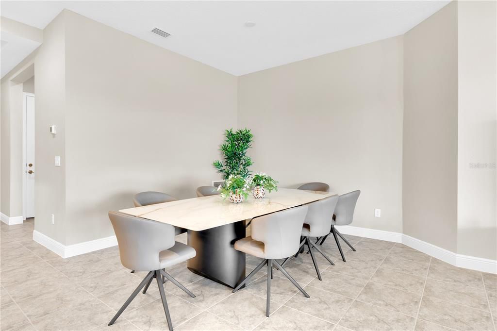 En Venta: $1,149,000 (5 camas, 5 baños, 3747 Pies cuadrados)