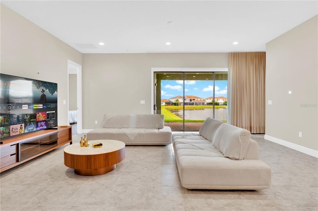 En Venta: $1,149,000 (5 camas, 5 baños, 3747 Pies cuadrados)