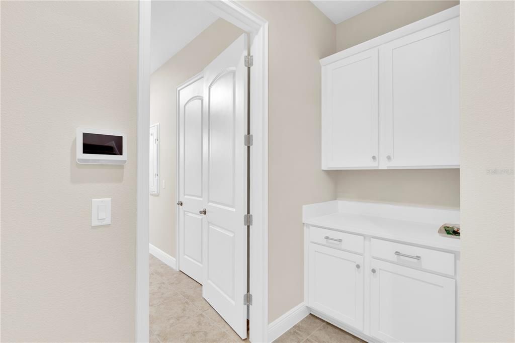 En Venta: $1,149,000 (5 camas, 5 baños, 3747 Pies cuadrados)